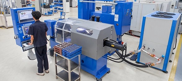 Cluster di lavorazione CNC di precisione