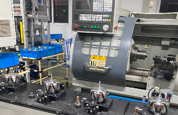 Leads New Heavy-Duty Product (1)